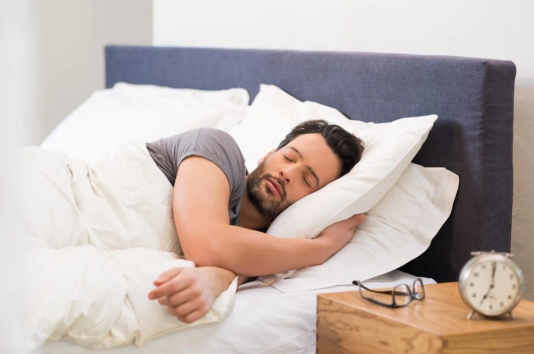 30 Biohacks for Better Sleep