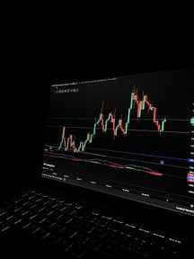 Hier lernst du komplett eigenständig den Börsenhandel (Trading)