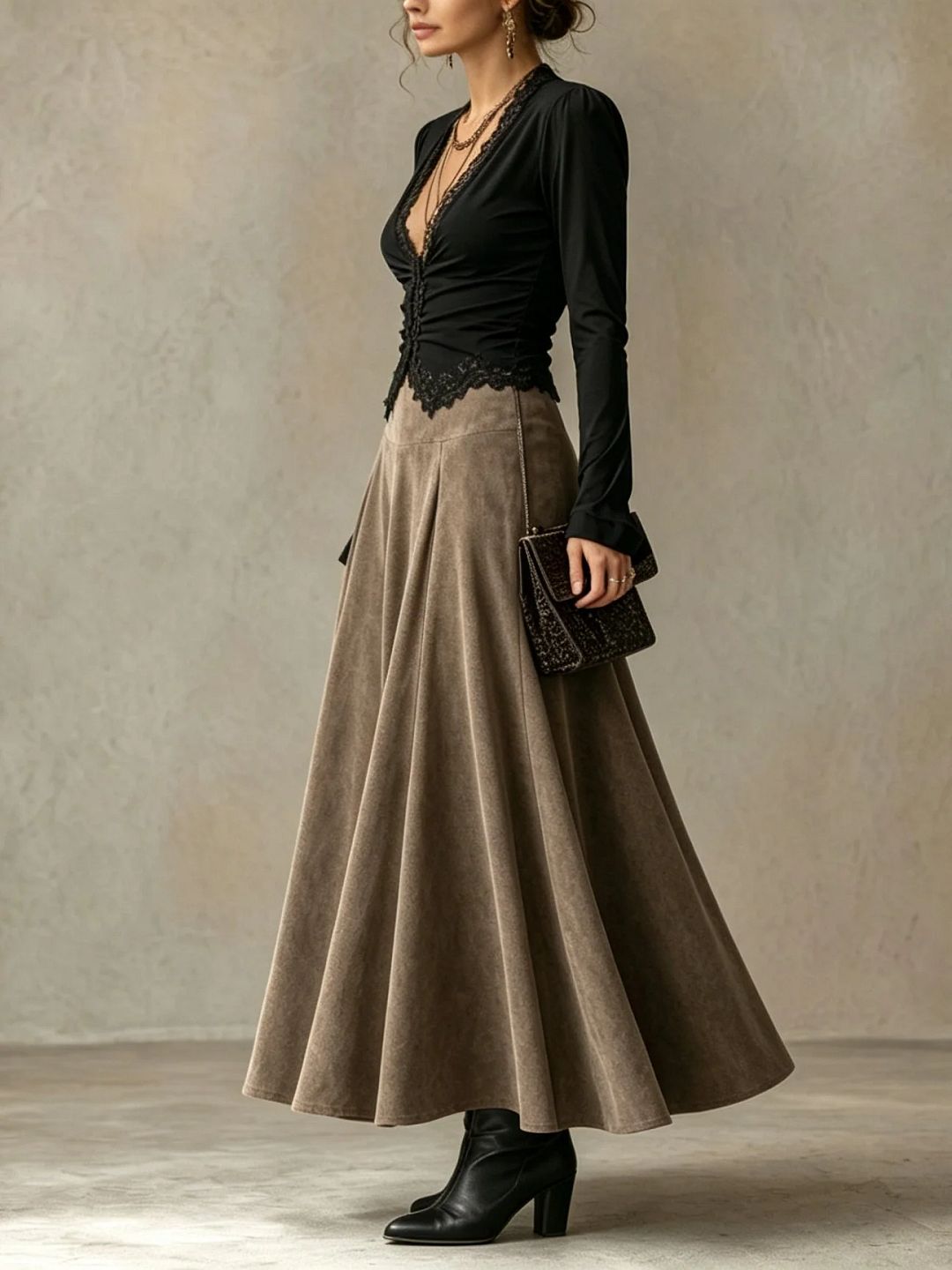 Albane | Ensemble Top en Dentelle et Jupe Maxi Suédine, Noir et Taupe
