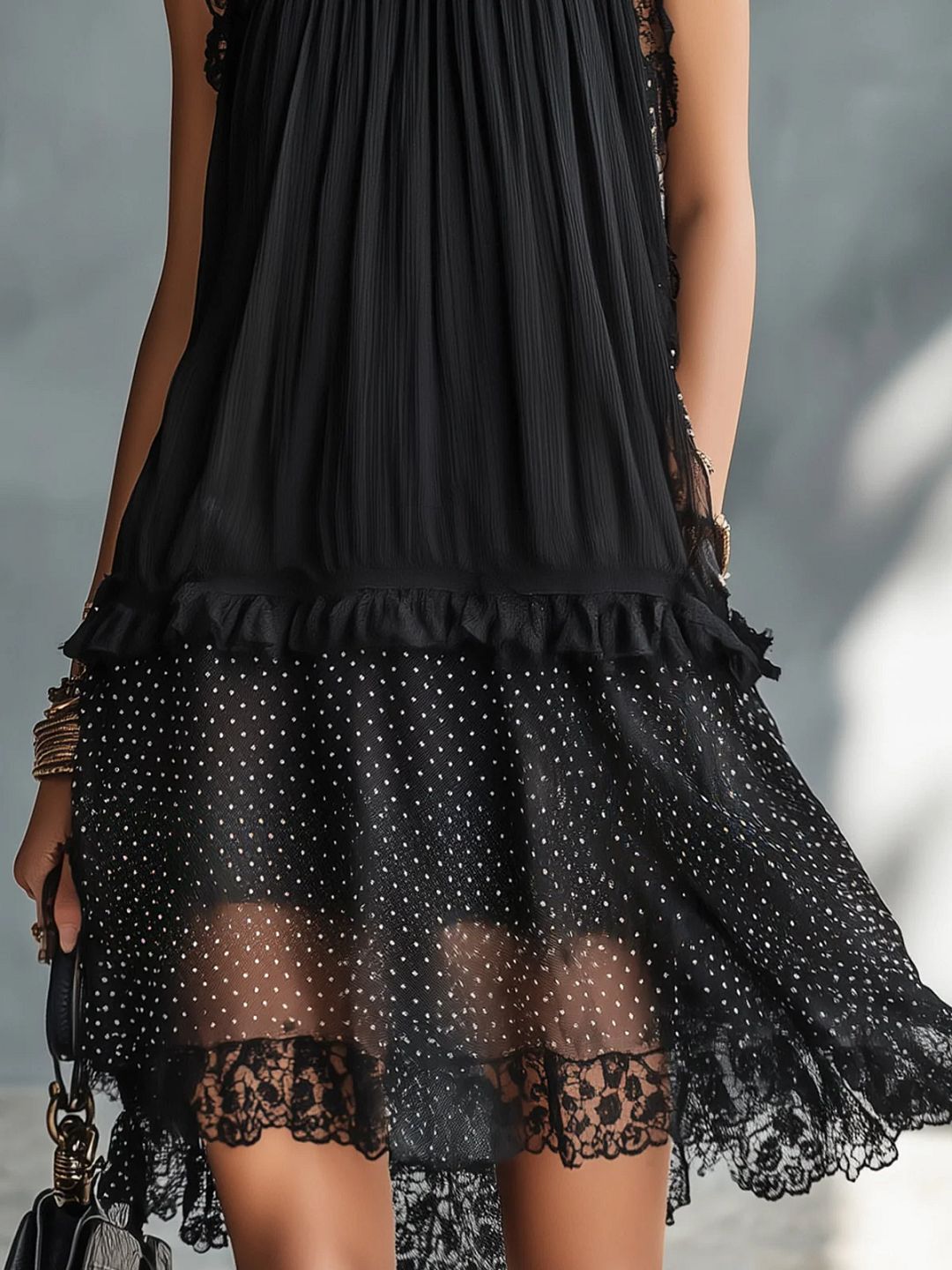 Pauline | Robe Mini Transparente à Pois, Volants et Bordure en Dentelle Noire