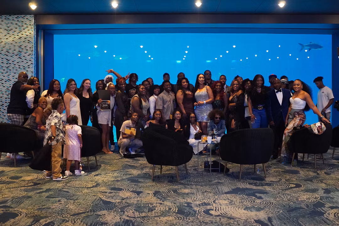 Global Momentum Creators