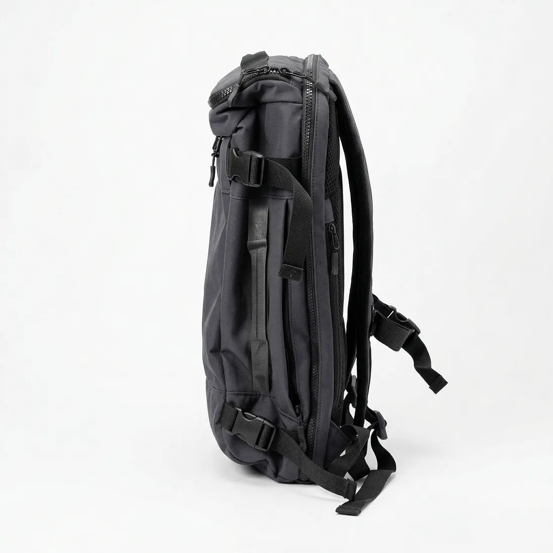 SuperHandy 17" Water-Resistant Tech Backpack with Laptop Compartment - GUT211