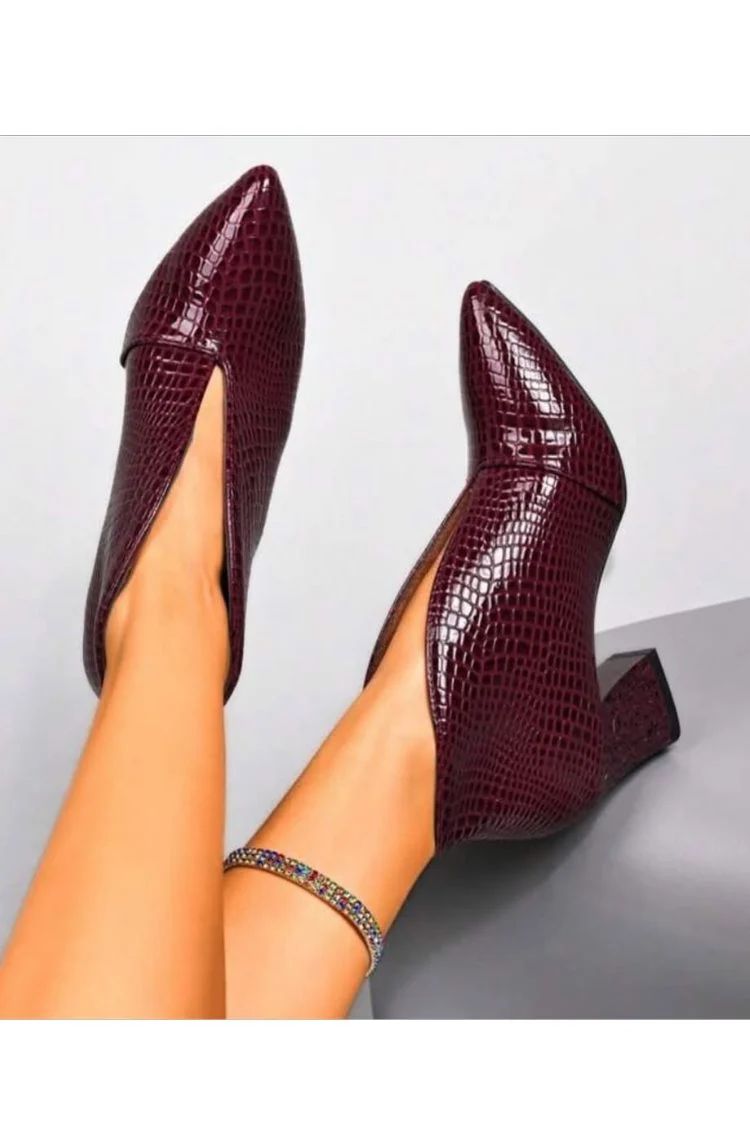 Elegant Pointed-Toe Snakeskin-Print Ankle Boots