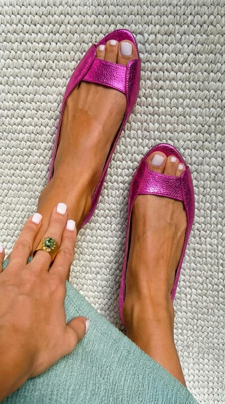 Chic Champagne Gold Metallic Open-Toe Flats
