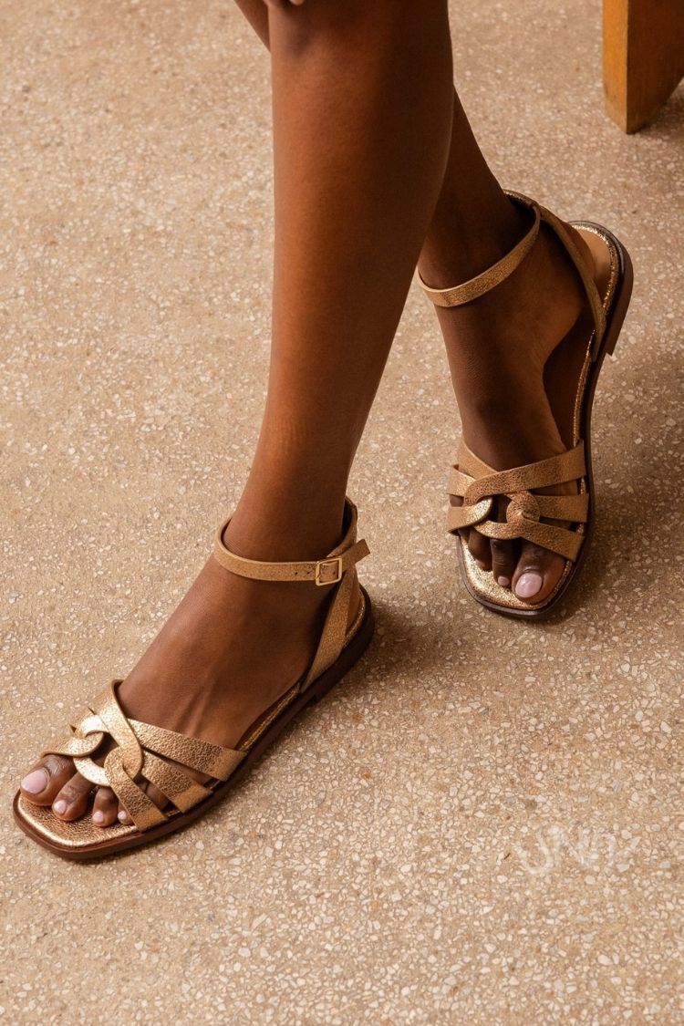 Casual Solid-Colour Flat Strappy Sandals with Ankle Buckle [Pre-Order]
