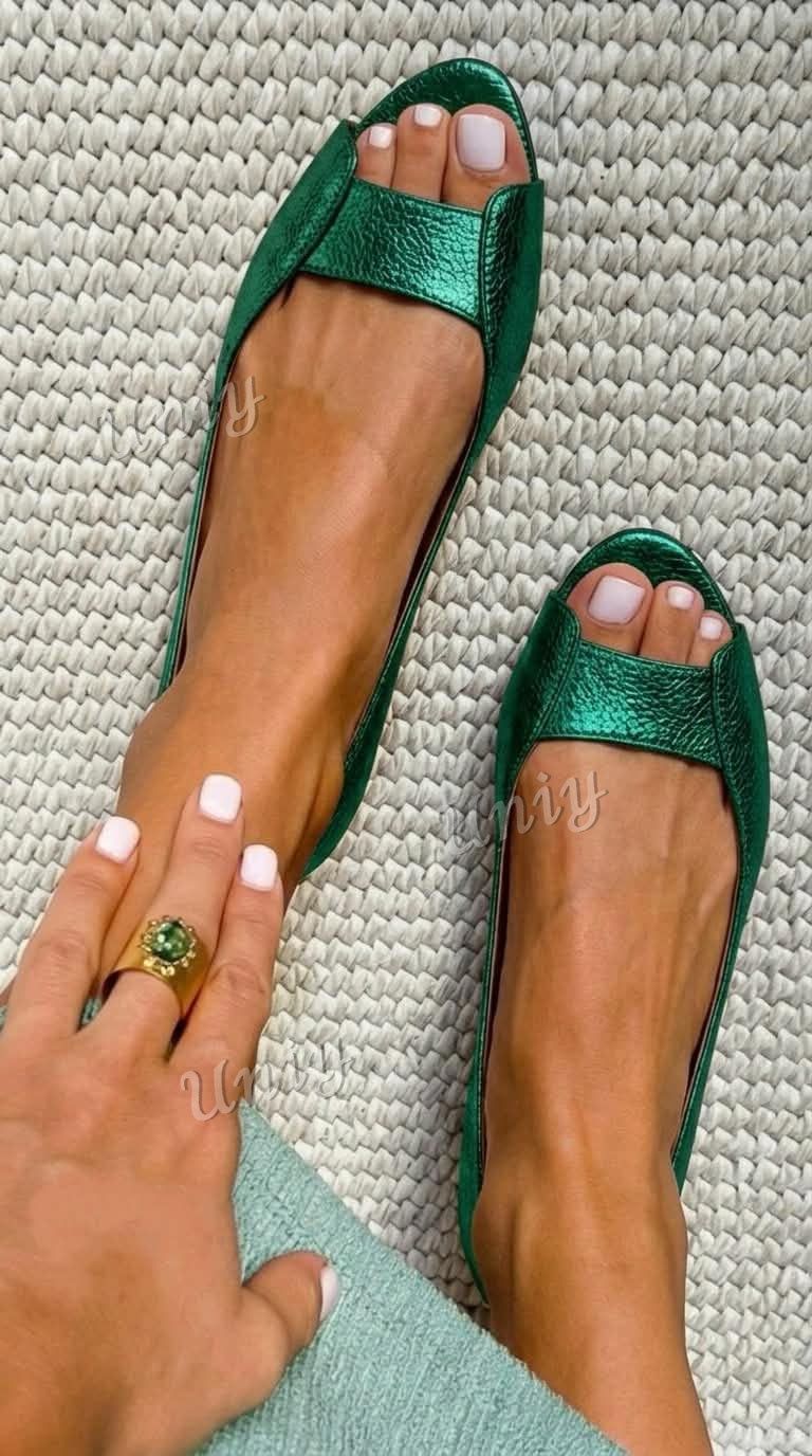 Chic Champagne Gold Metallic Open-Toe Flats