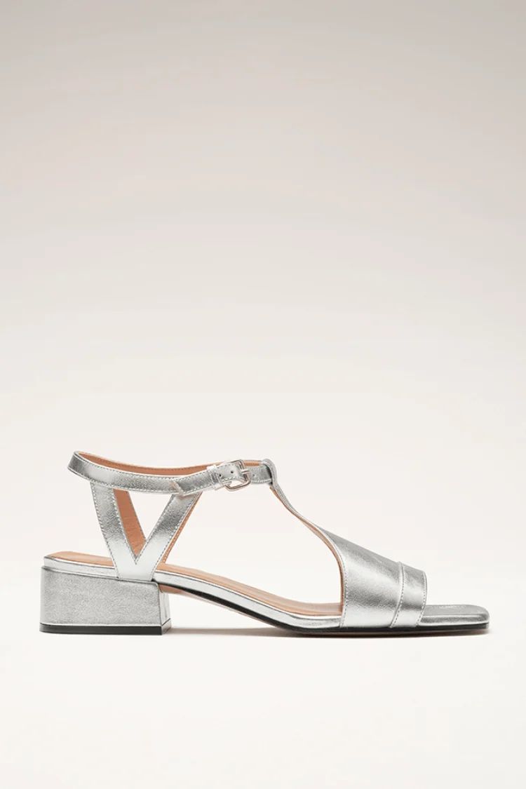 Sandals with Crossover Straps and Low Block Heel