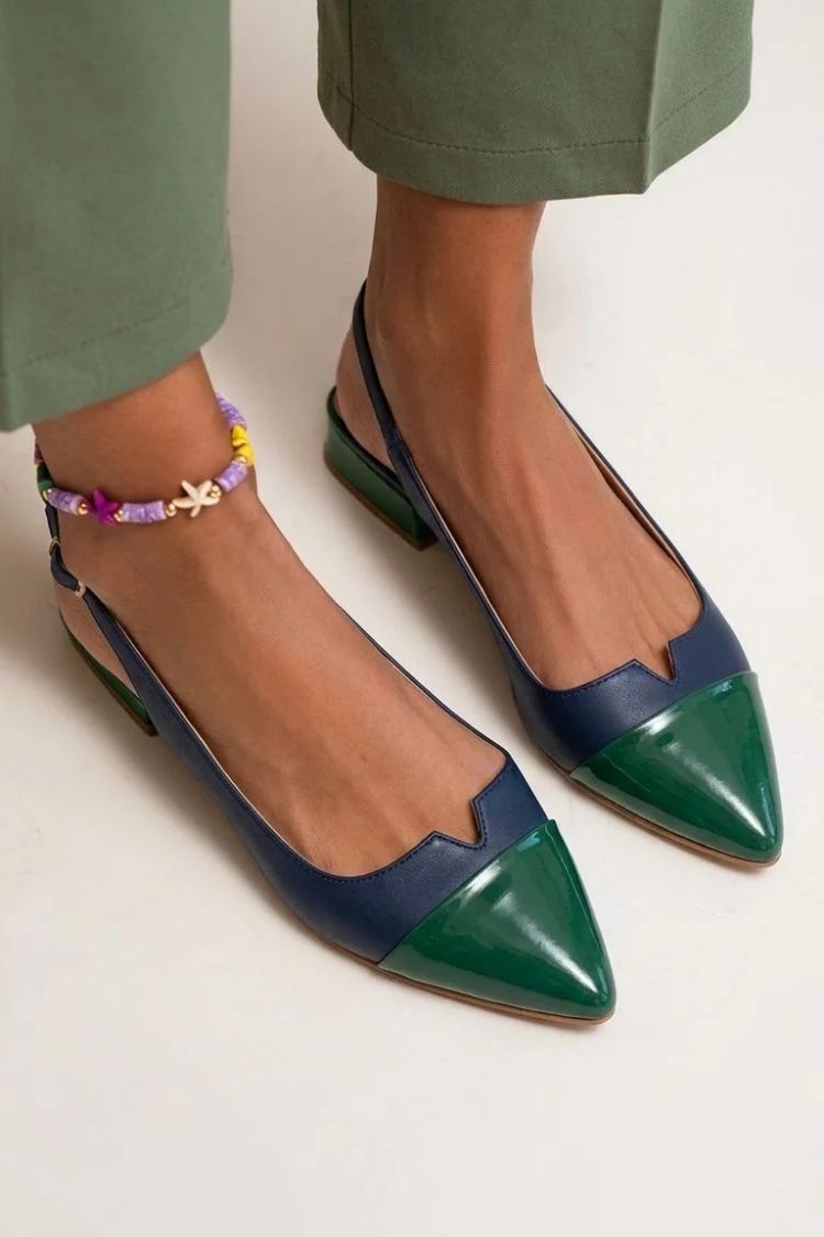 Colour-Block Pointed-Toe Slingback Flats with Buckle and Cut-Outs