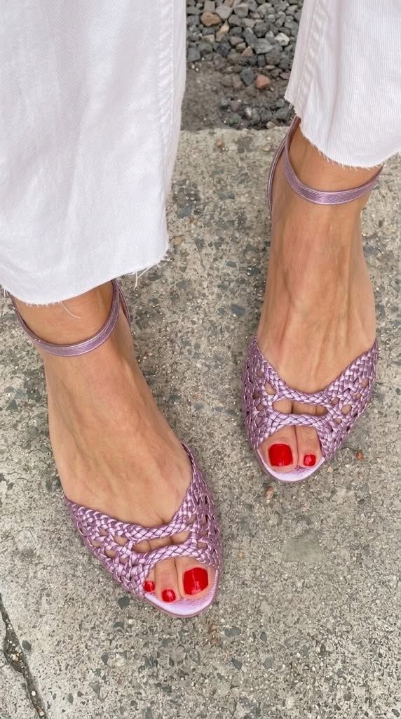 Elegant Woven Cut-Out Flat Open-Toe Sandals with Ankle Strap