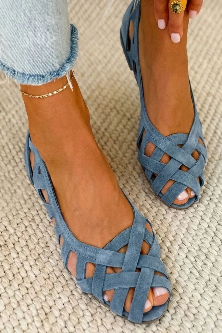 Casual Flat Woven Open-Toe Sandals with Crossover Straps