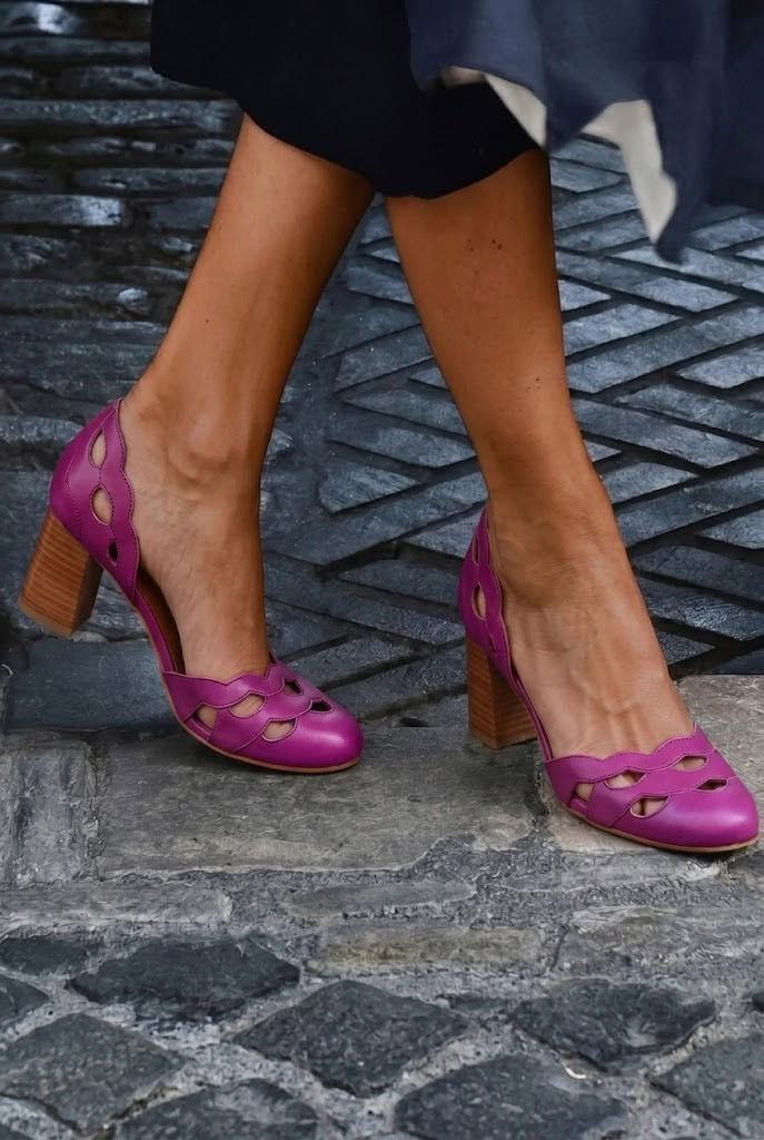 Tan Leather Chunky Block-Heel Sandals with Scalloped Cut-Outs