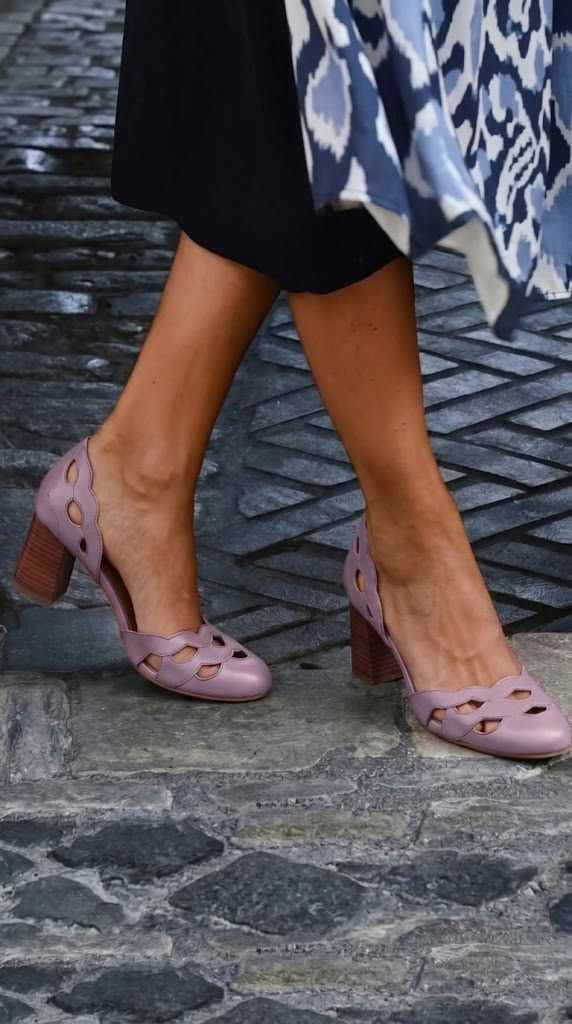 Tan Leather Chunky Block-Heel Sandals with Scalloped Cut-Outs