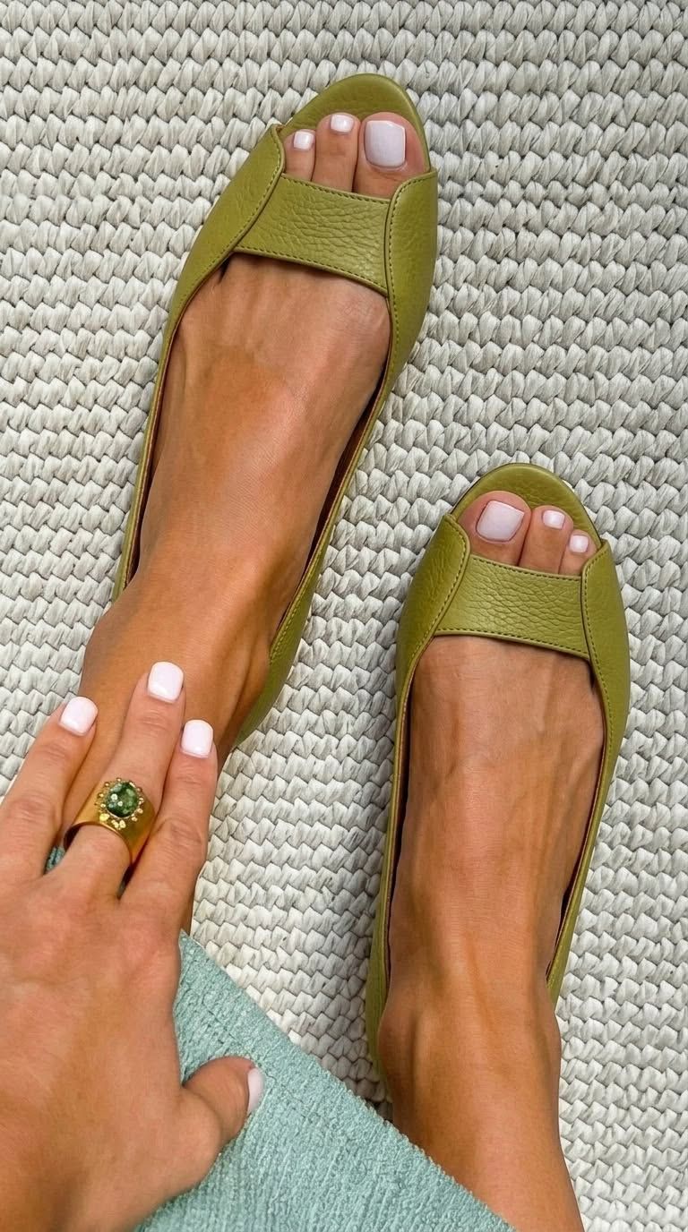 Chic Champagne Gold Metallic Open-Toe Flats