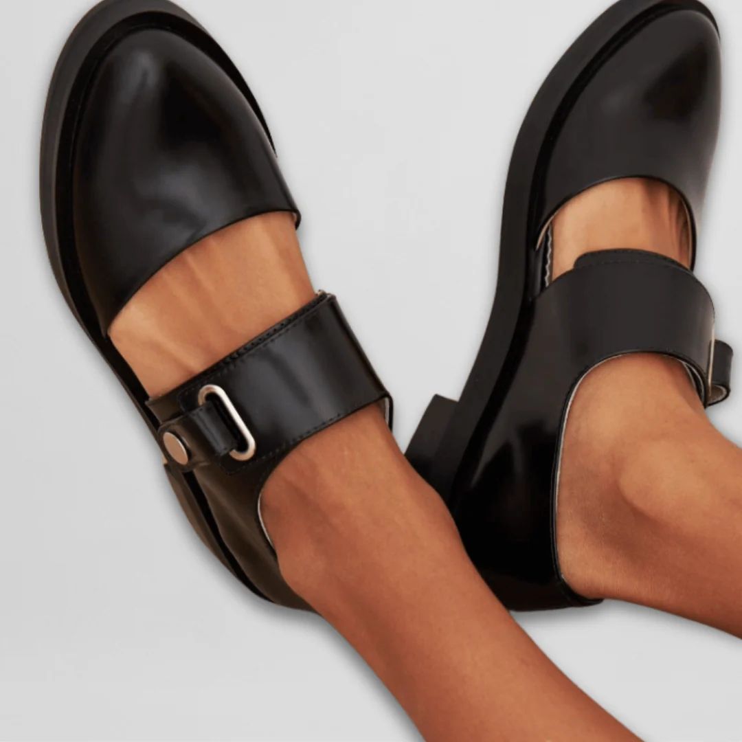 Arianna | Classic Mary Jane Shoes with Adjustable Buckle