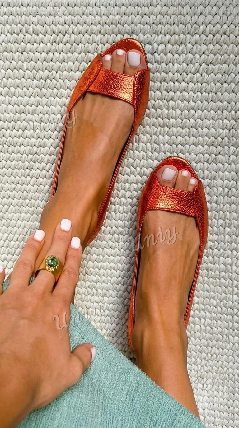 Chic Champagne Gold Metallic Open-Toe Flats