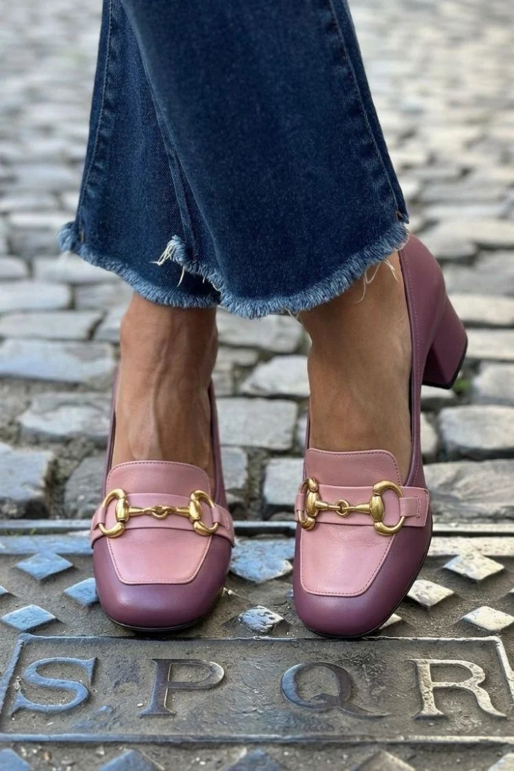 Colour-Block Square-Toe Chunky Heels with Metal Buckle