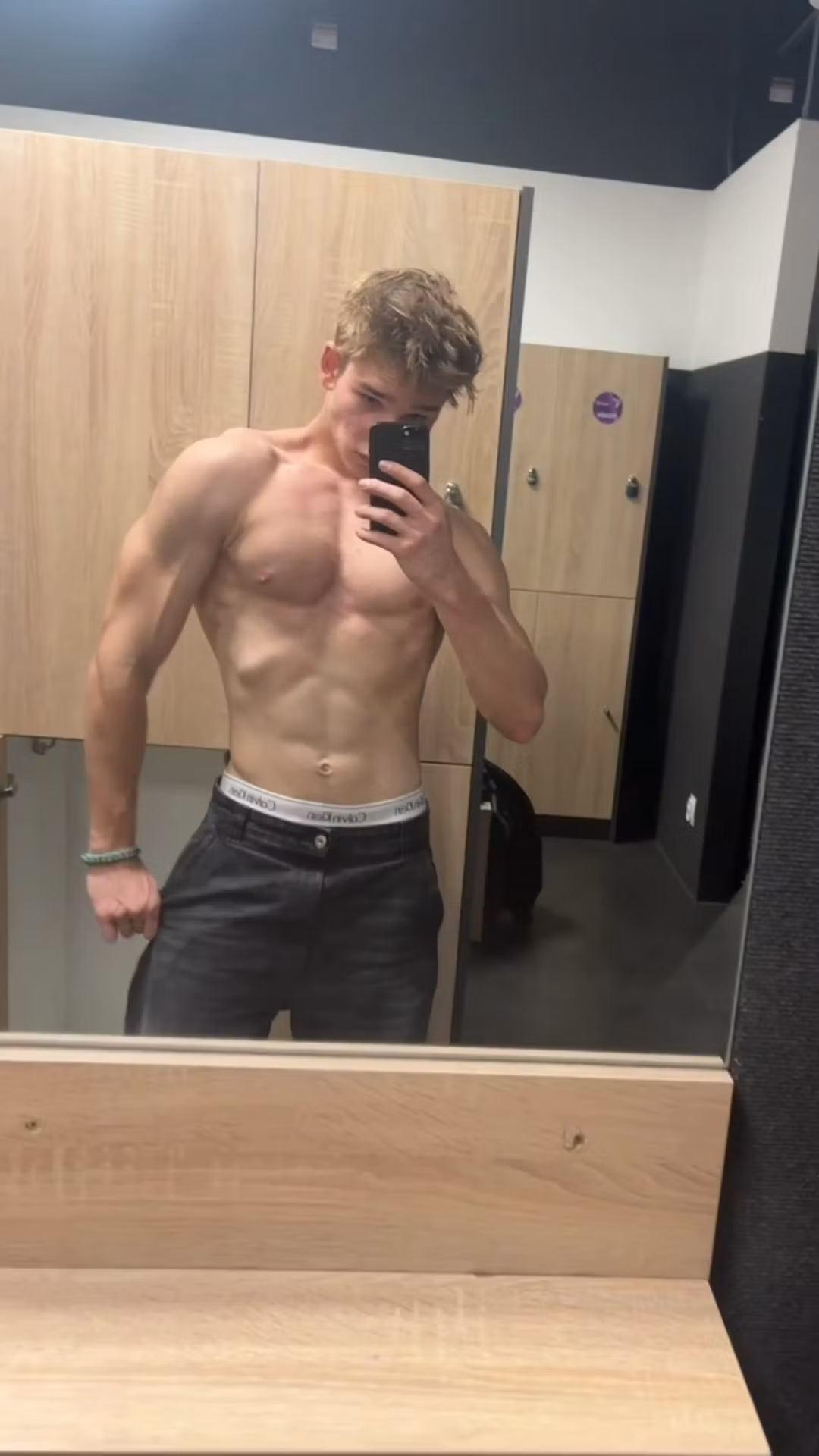 ChrisNansky's aesthetic body