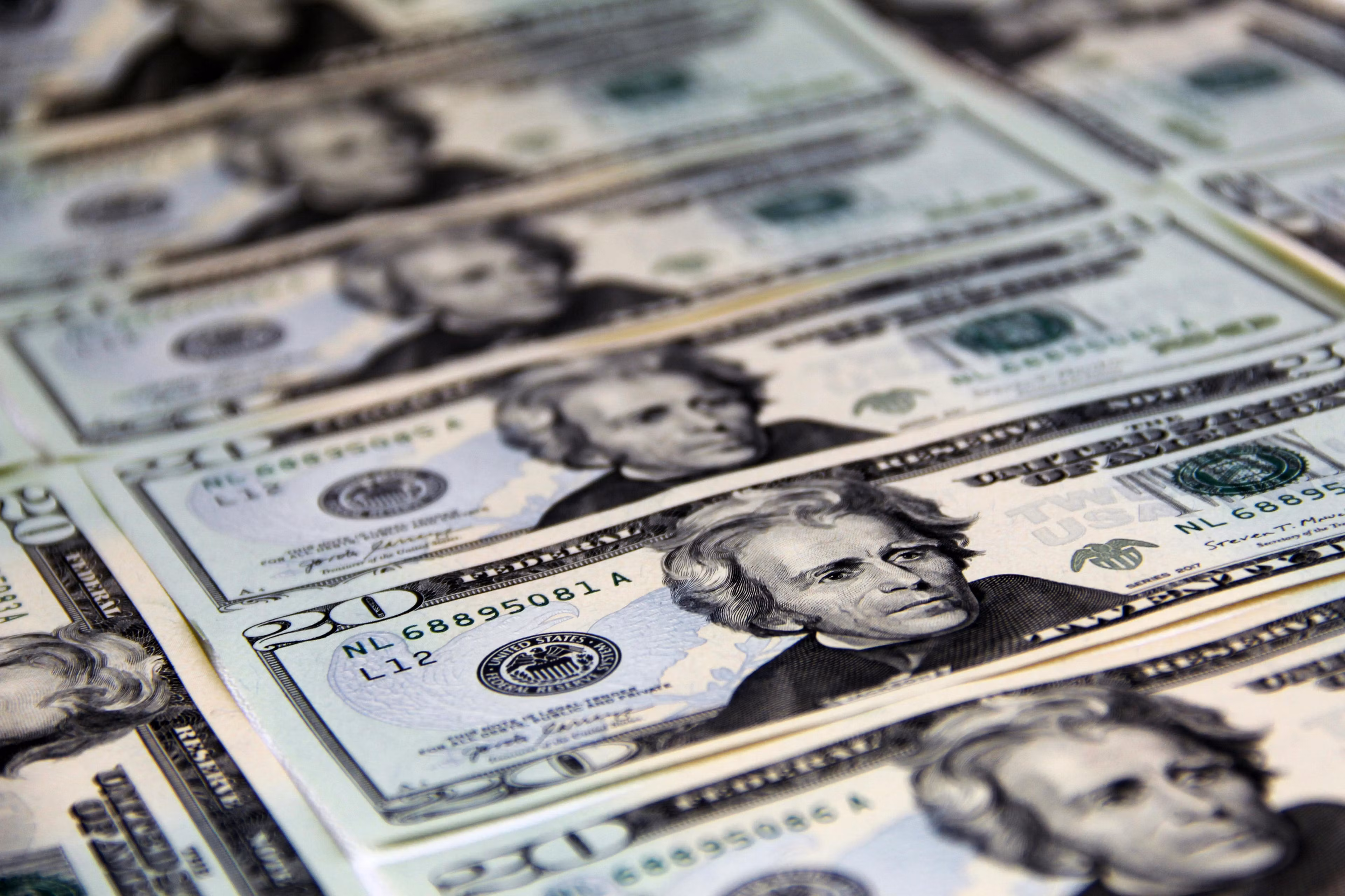 how to make money on whop