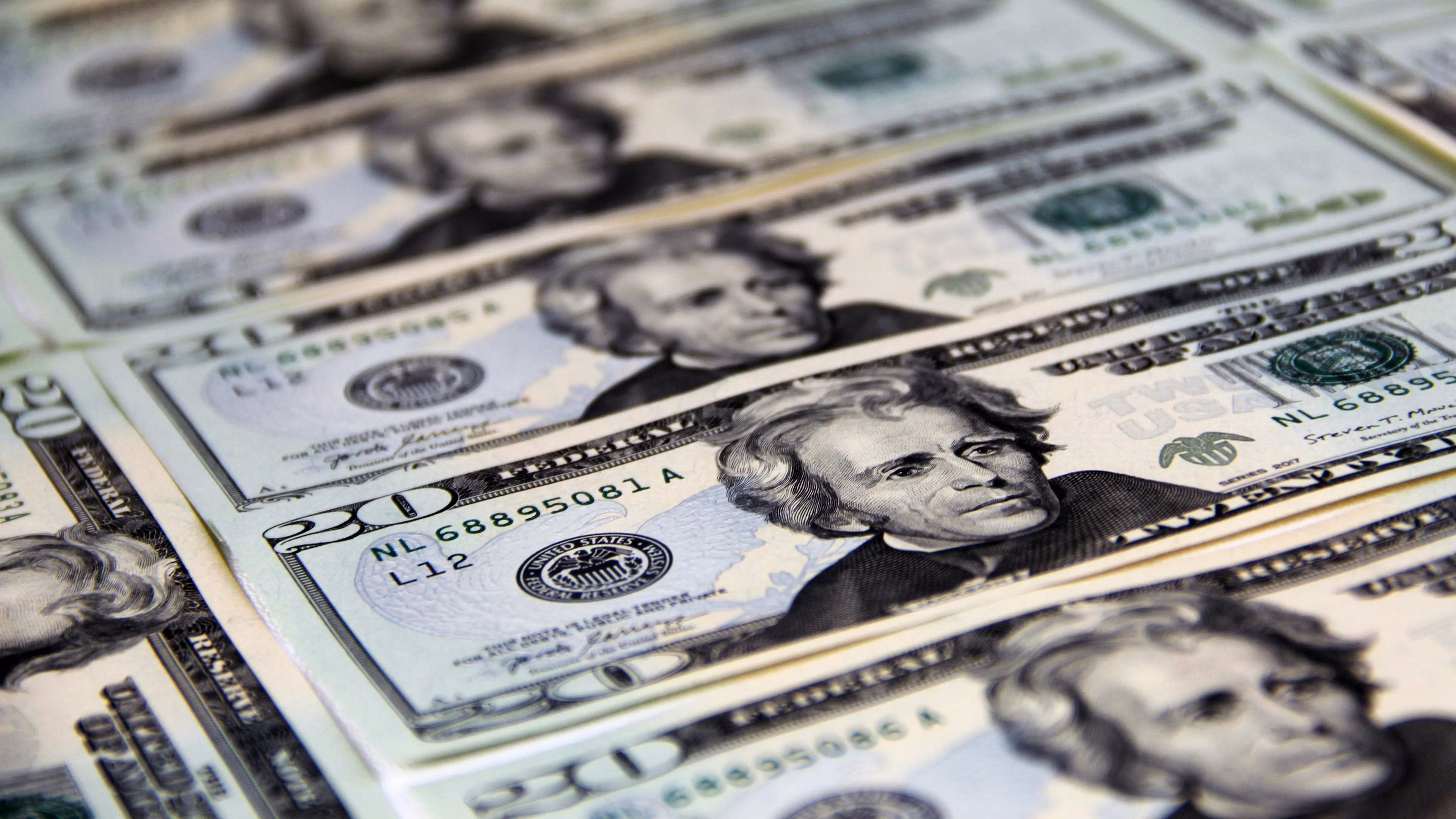 how to make money on whop