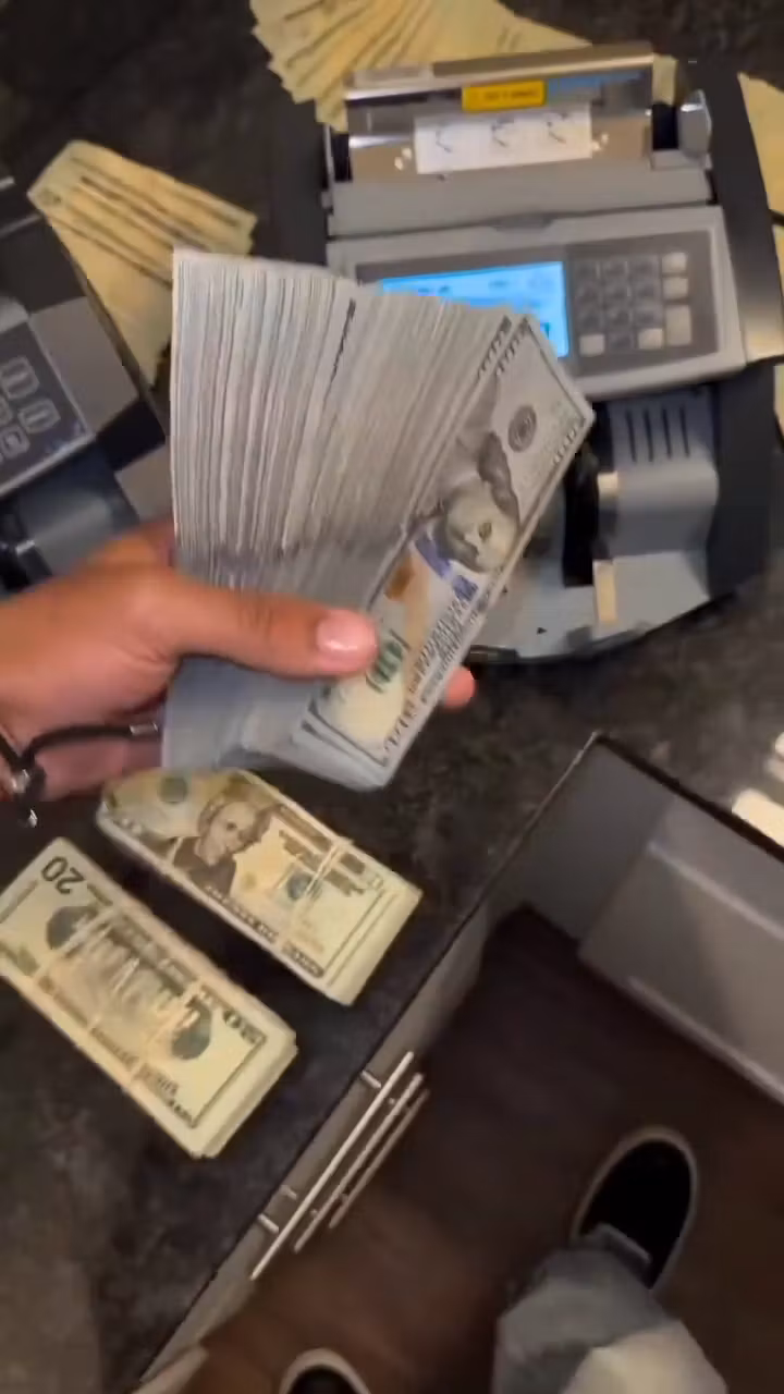 Cash Vault VIP