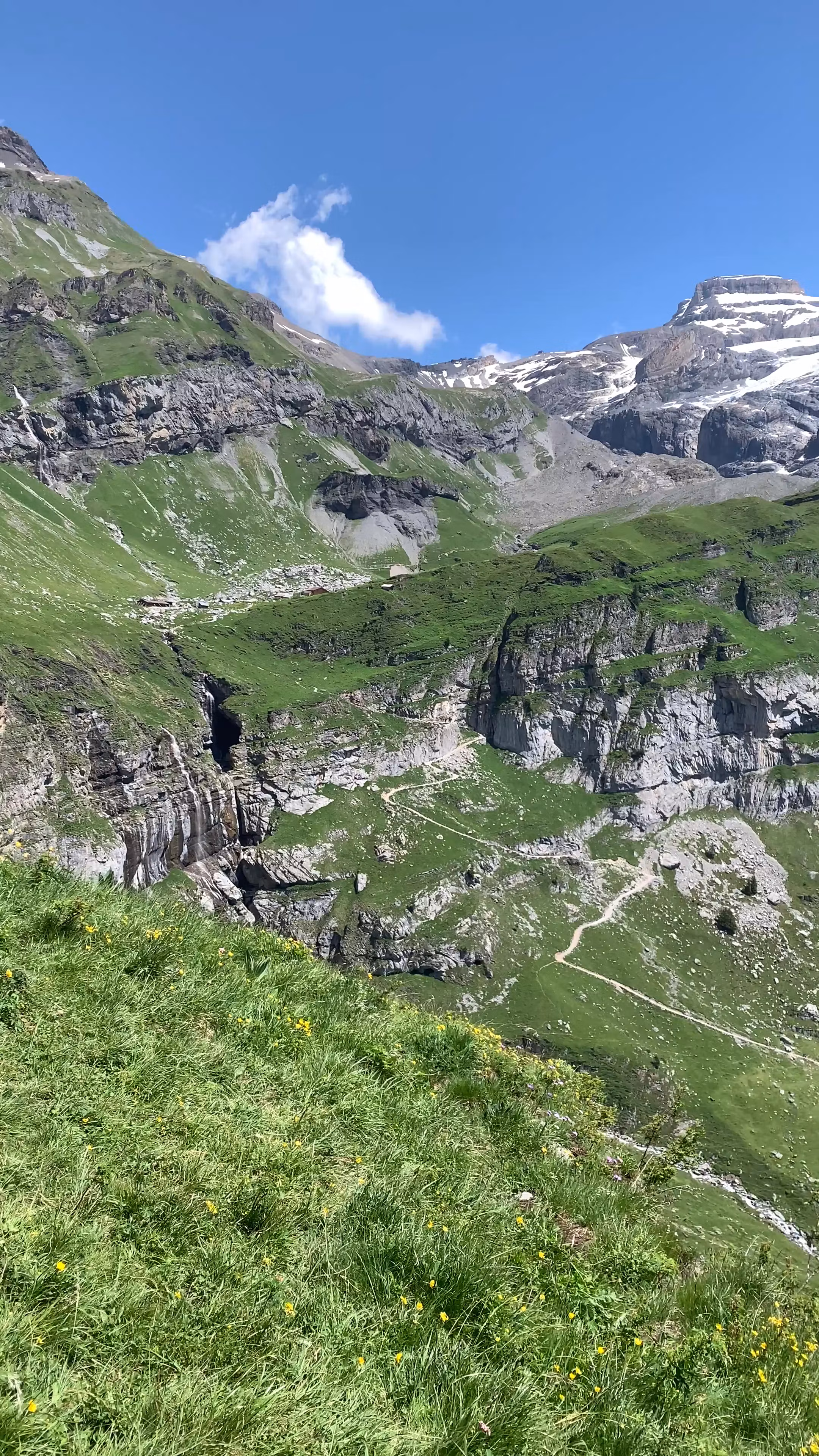 hiking and view in Swiss 🇨🇭