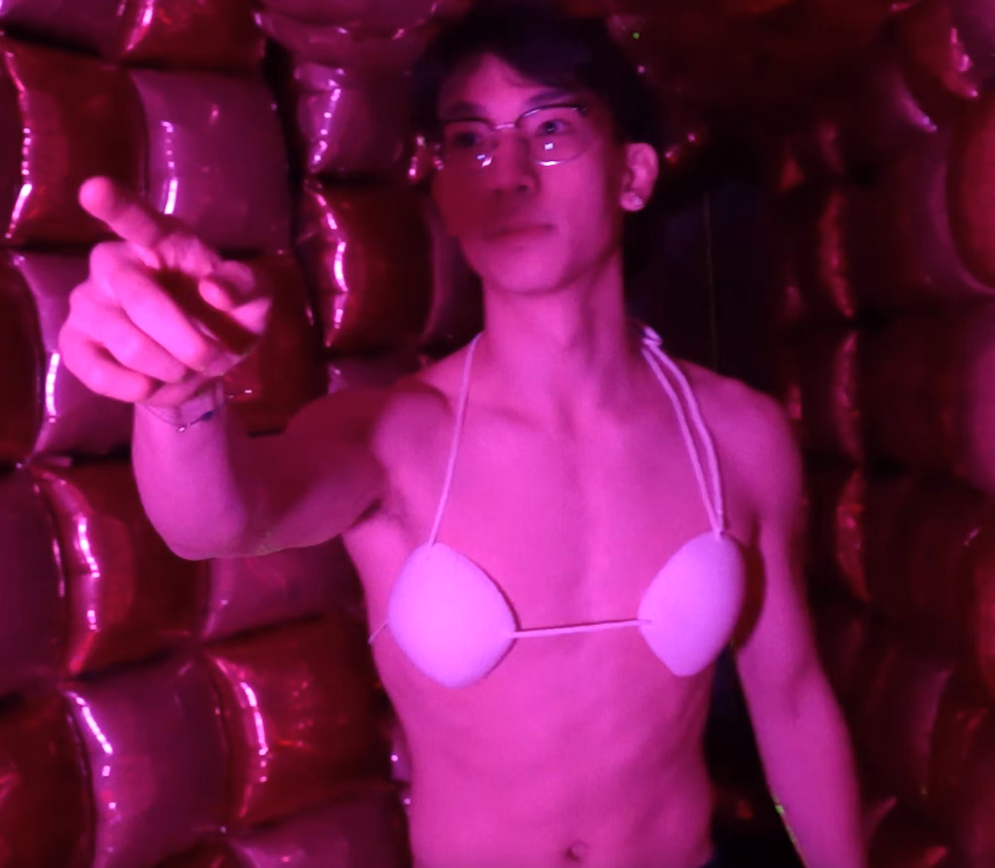 Ethan Wong Vlogs Clipping