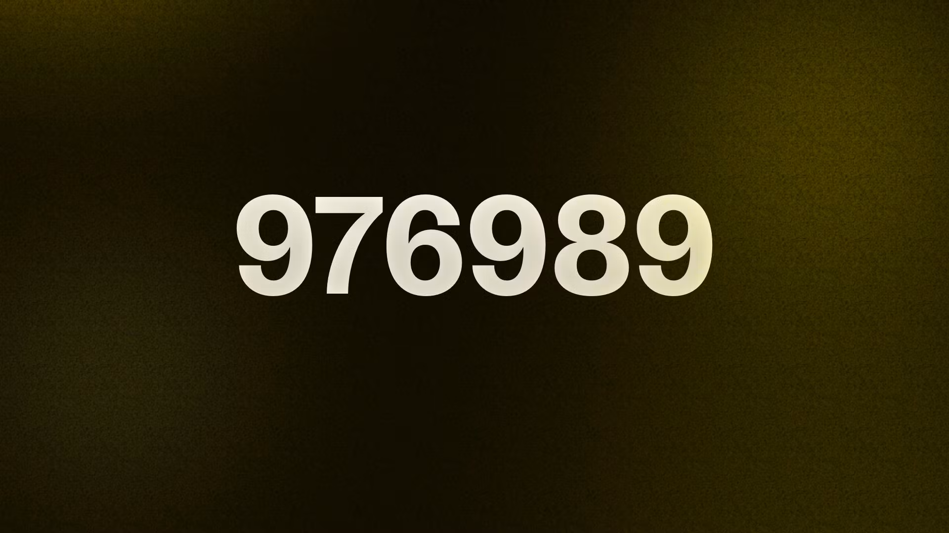 976989