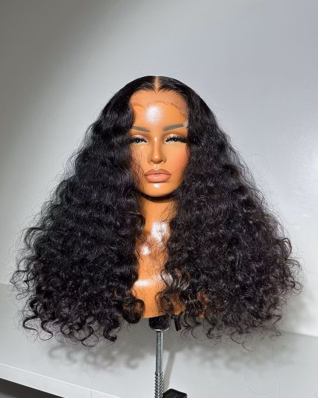 23 inch curly bob 