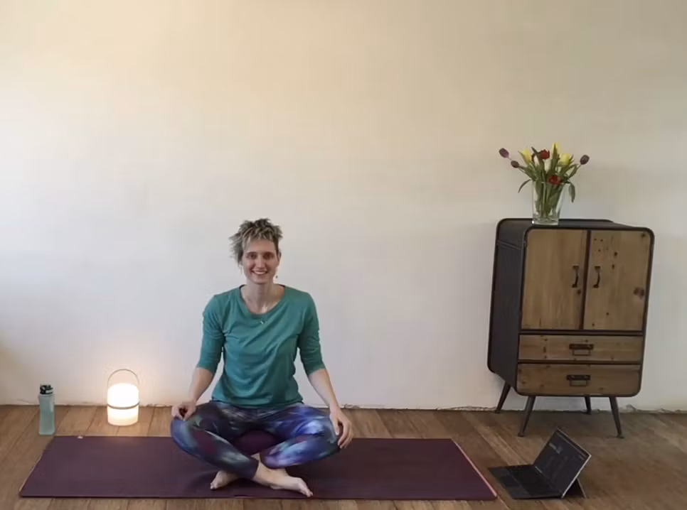 2-Hatha yoga by Grete 2020-03-23