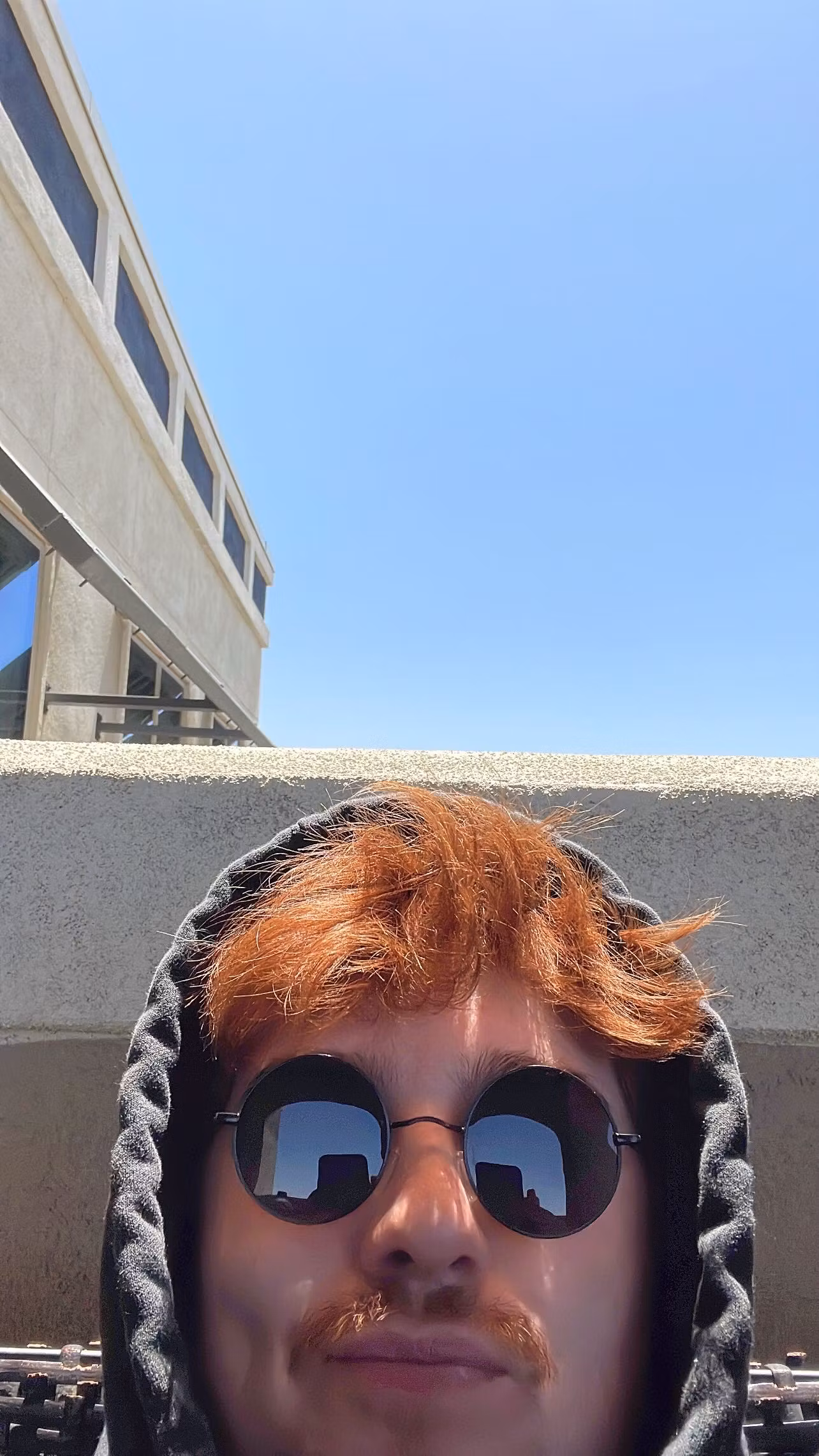 HOWDY 