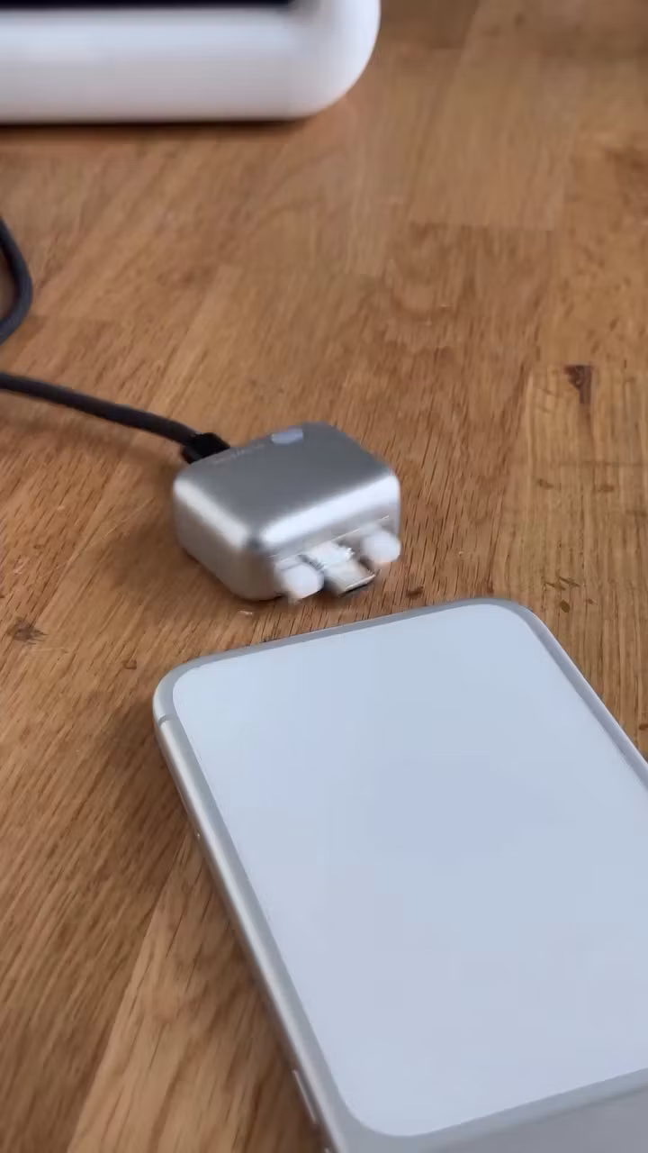 Auto eject adabtor