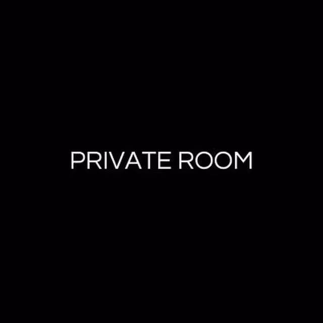 PRIVATE ROOM
