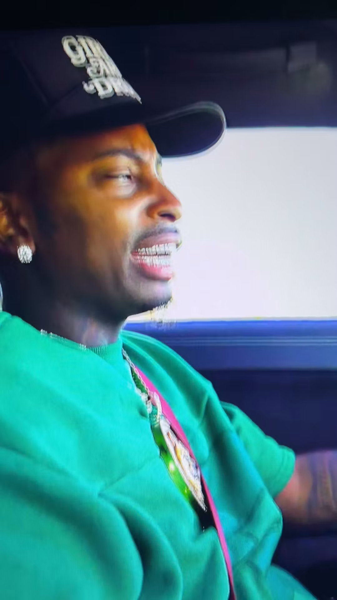 ResellStack: Auto-Listings