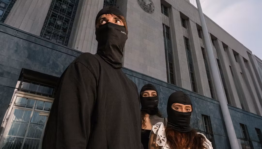 NeuThroné ~ 超视 ~ a new way of seeing