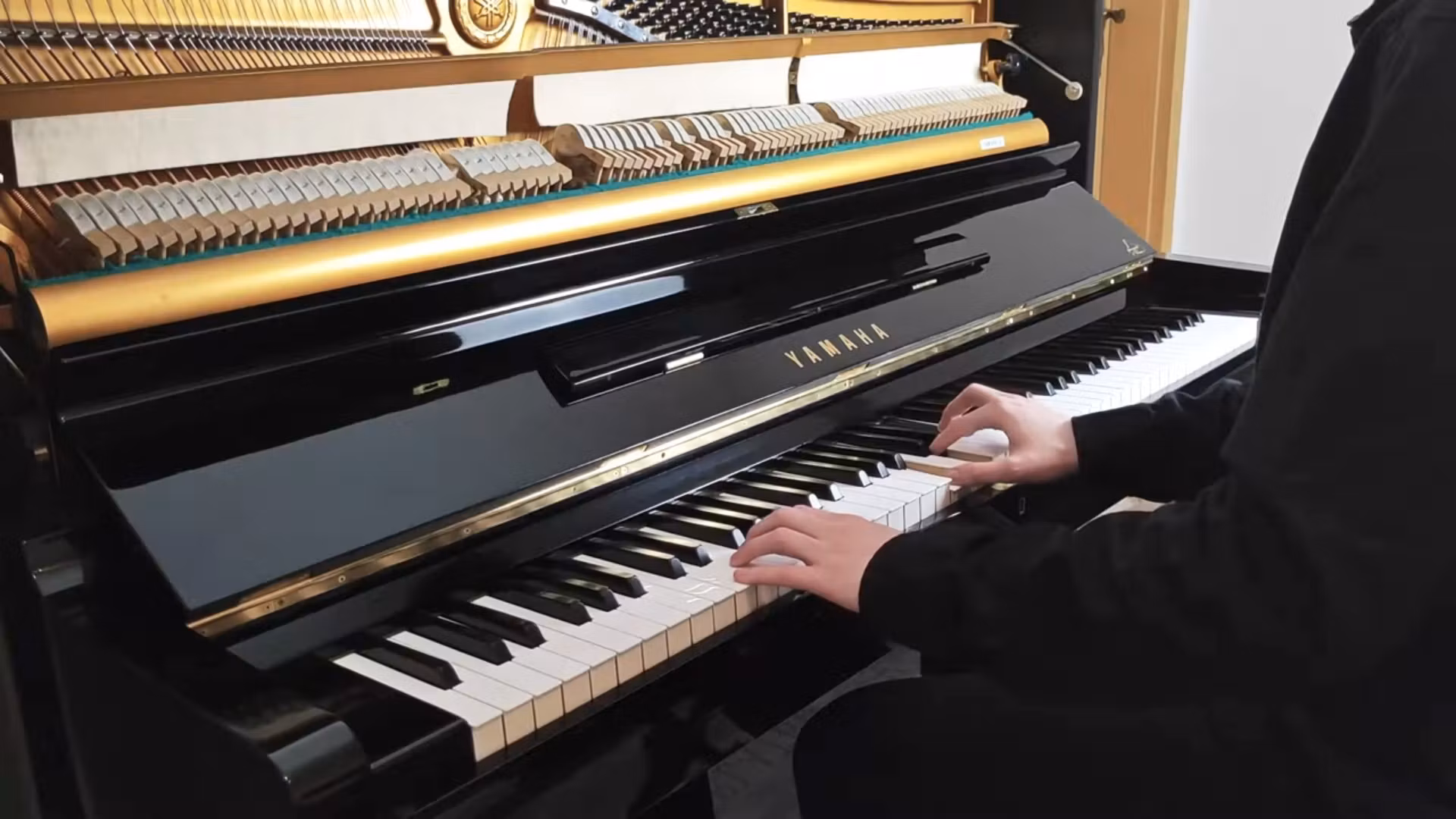 • Learn Piano in 30 days •