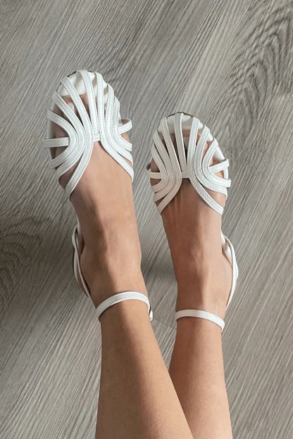 Solid-Colour Round-Toe Cut-Out Flats with Ankle Strap