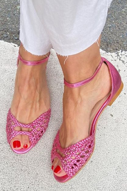 Elegant Woven Cut-Out Flat Open-Toe Sandals with Ankle Strap