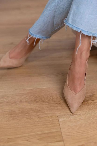 Beige Solid-Colour Pointed-Toe Kitten Heels