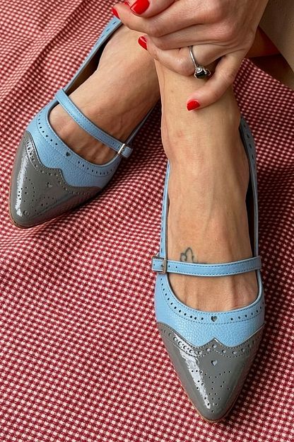 White Colour-Block Pointed-Toe Low Heels with Buckled Instep Strap
