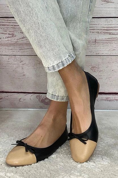Black Colour-Block Round-Toe Flats with Bow