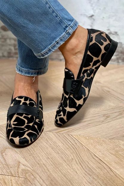 Colour-Block Cow-Print Round-Toe Slip-On Loafers