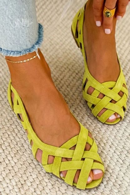 Casual Flat Woven Open-Toe Sandals with Crossover Straps