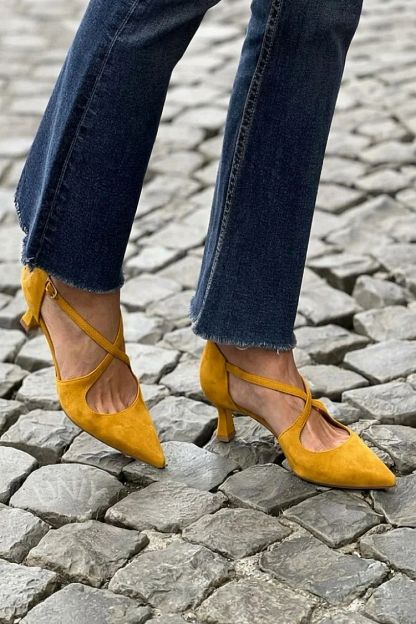 Khaki Solid-Colour Pointed-Toe Low Heels with Buckle and Crossover Straps