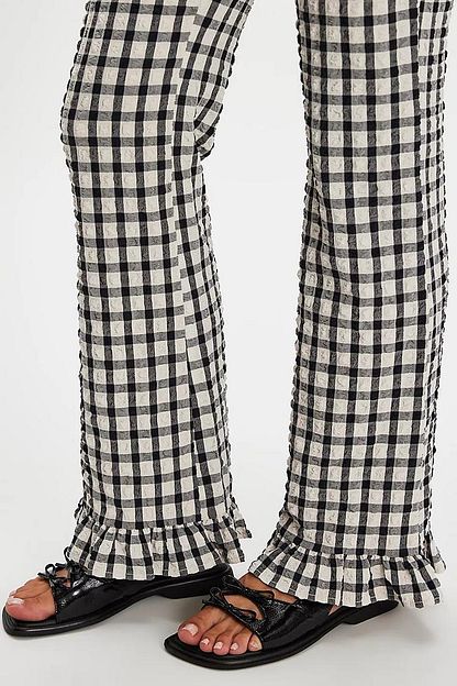 Casual Black Solid-Colour Square-Toe Sandals with Bow