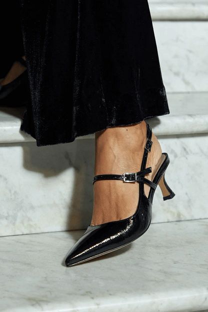 High-Shine Black Pointed-Toe Slingback Heels