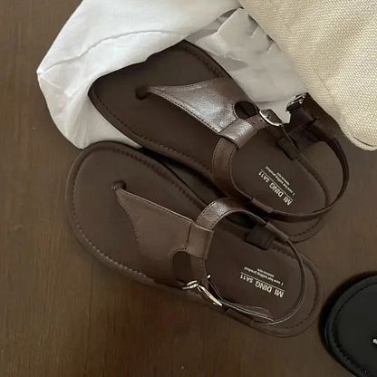 Casual Solid-Colour Thong Sandals with Ankle Strap and Buckle