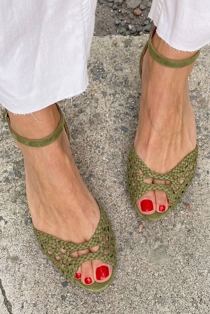 Elegant Woven Cut-Out Flat Open-Toe Sandals with Ankle Strap