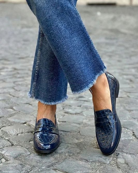 Elegant Navy Crocodile-Effect Patent PU Leather Penny Loafers