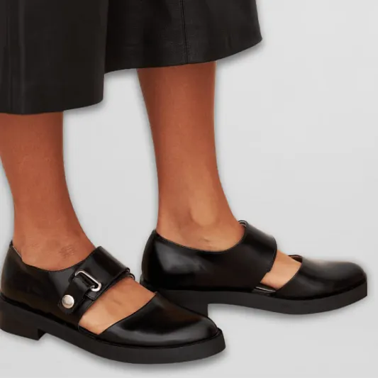Arianna | Classic Mary Jane Shoes with Adjustable Buckle