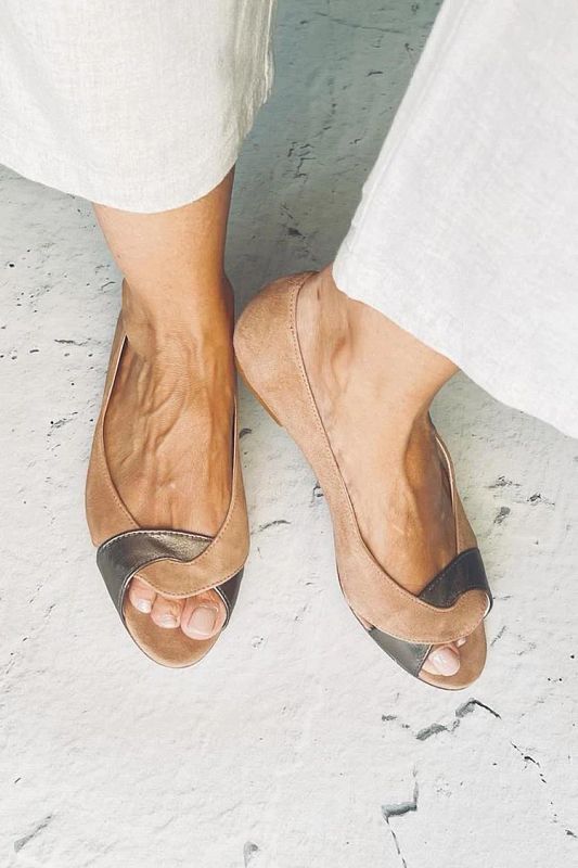 Brown Colour-Block Peep-Toe Sandals with Twisted Strap